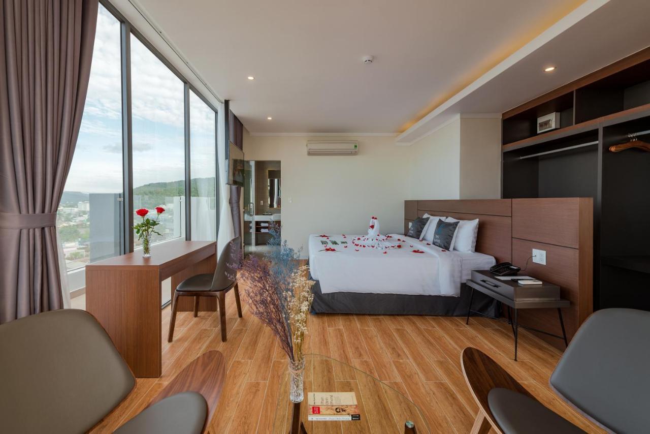 The Empire Hotel Phu Quoc Bagian luar foto